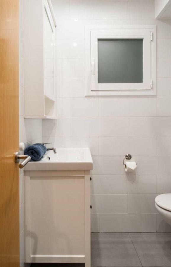 Nice Apartment Near Barcelona Center Buitenkant foto